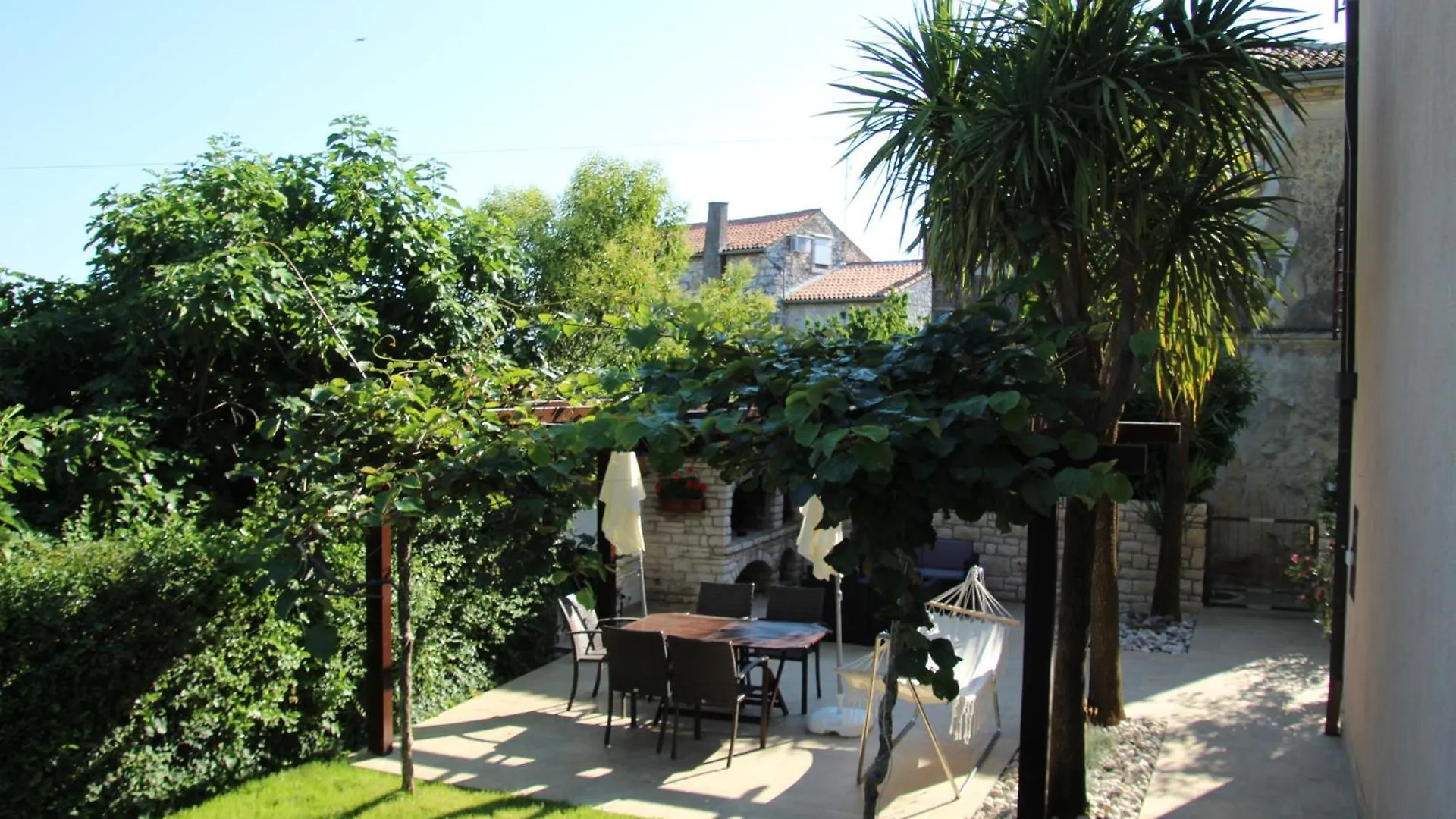 Apartments Eva Umag 0*,
